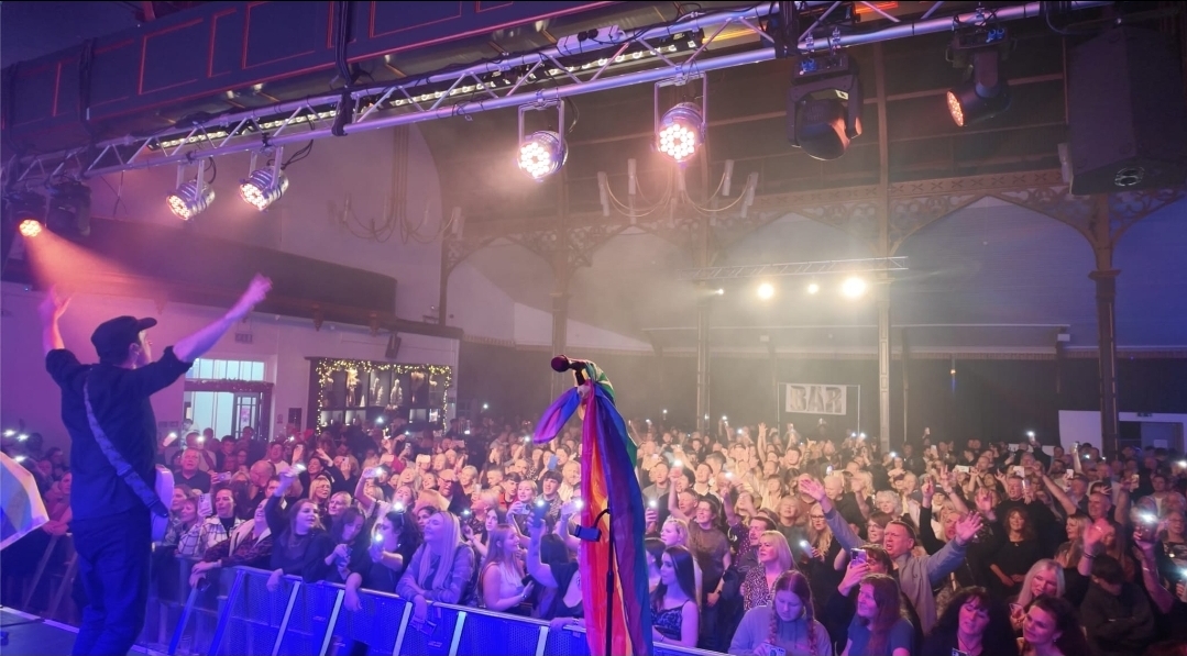 Bingo Lingo crowd